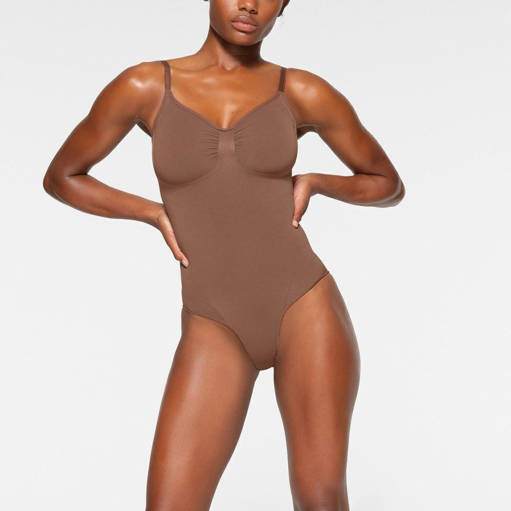 SKIMS SHAPEWEAR BODYSUIT SEAMLESS SCULPT BRIEF BODYSUIT plus size Brown 4X/5X